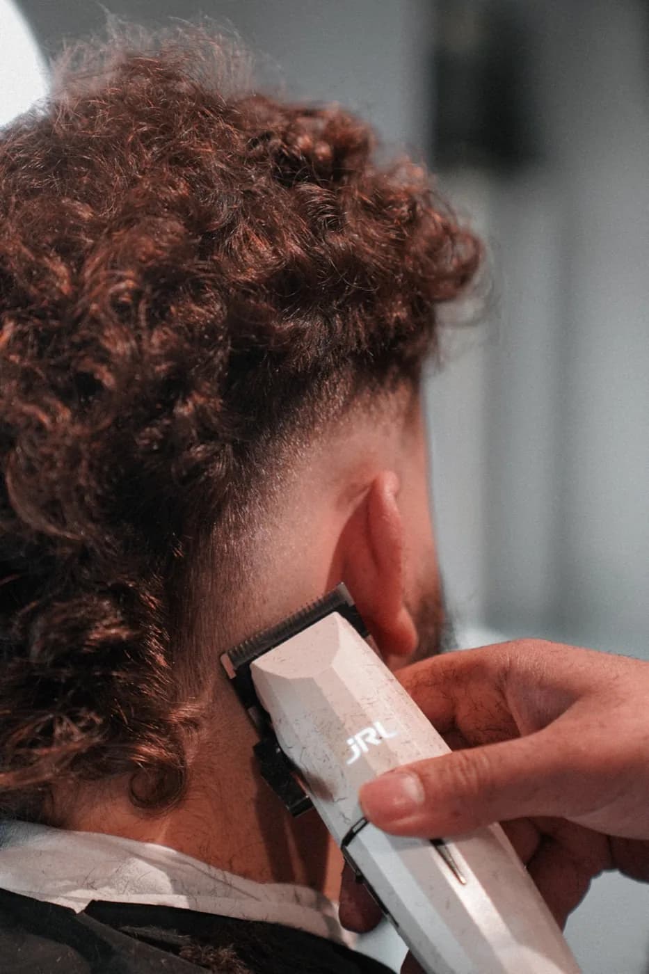 Barber bei ONYX Cuts in Wien beim Herrenhaarschnitt