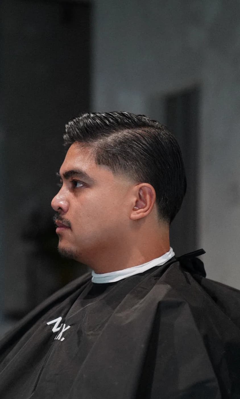 Classic men's cut, cleanly finished