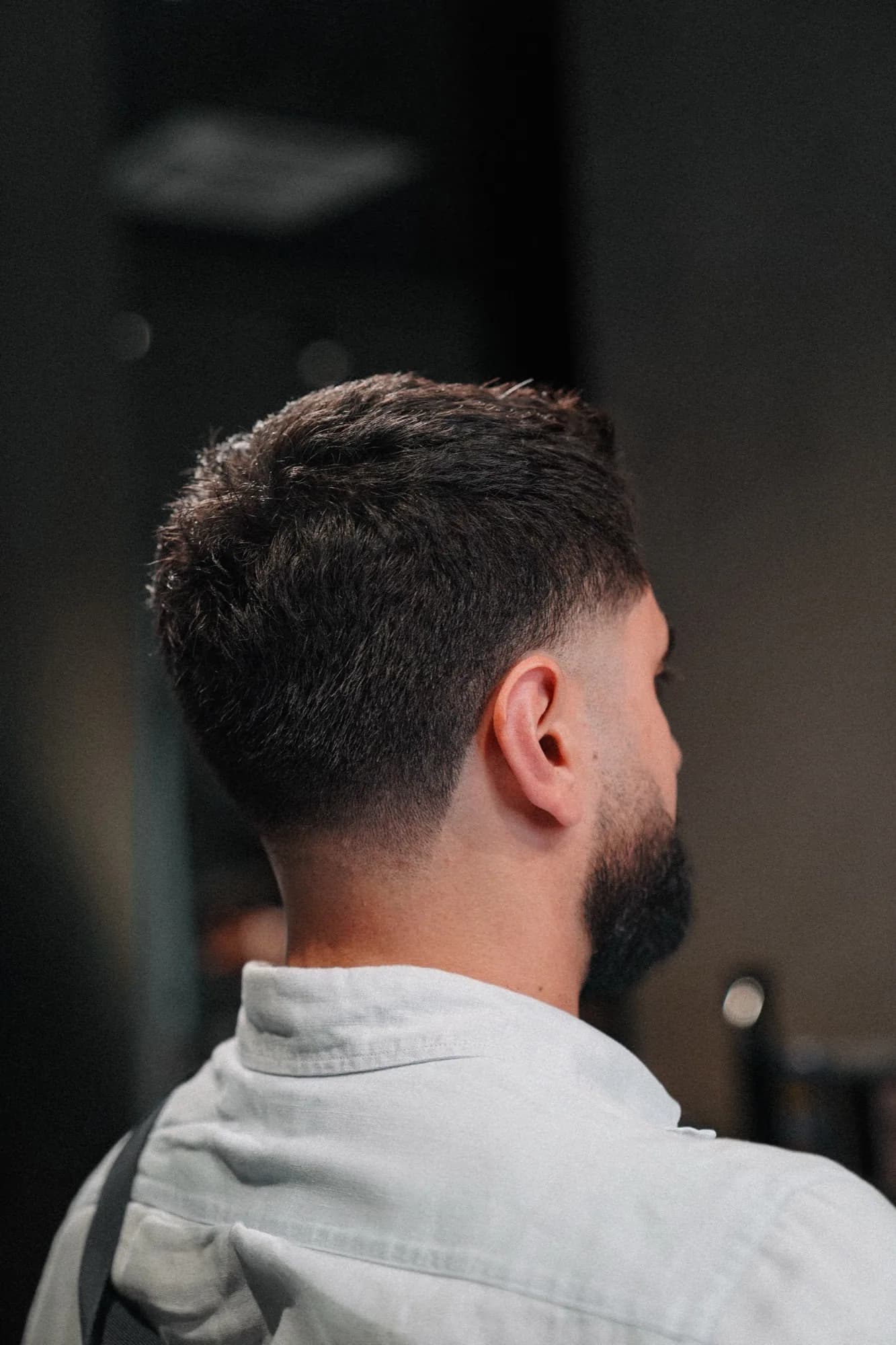 Taper and outline at the neck